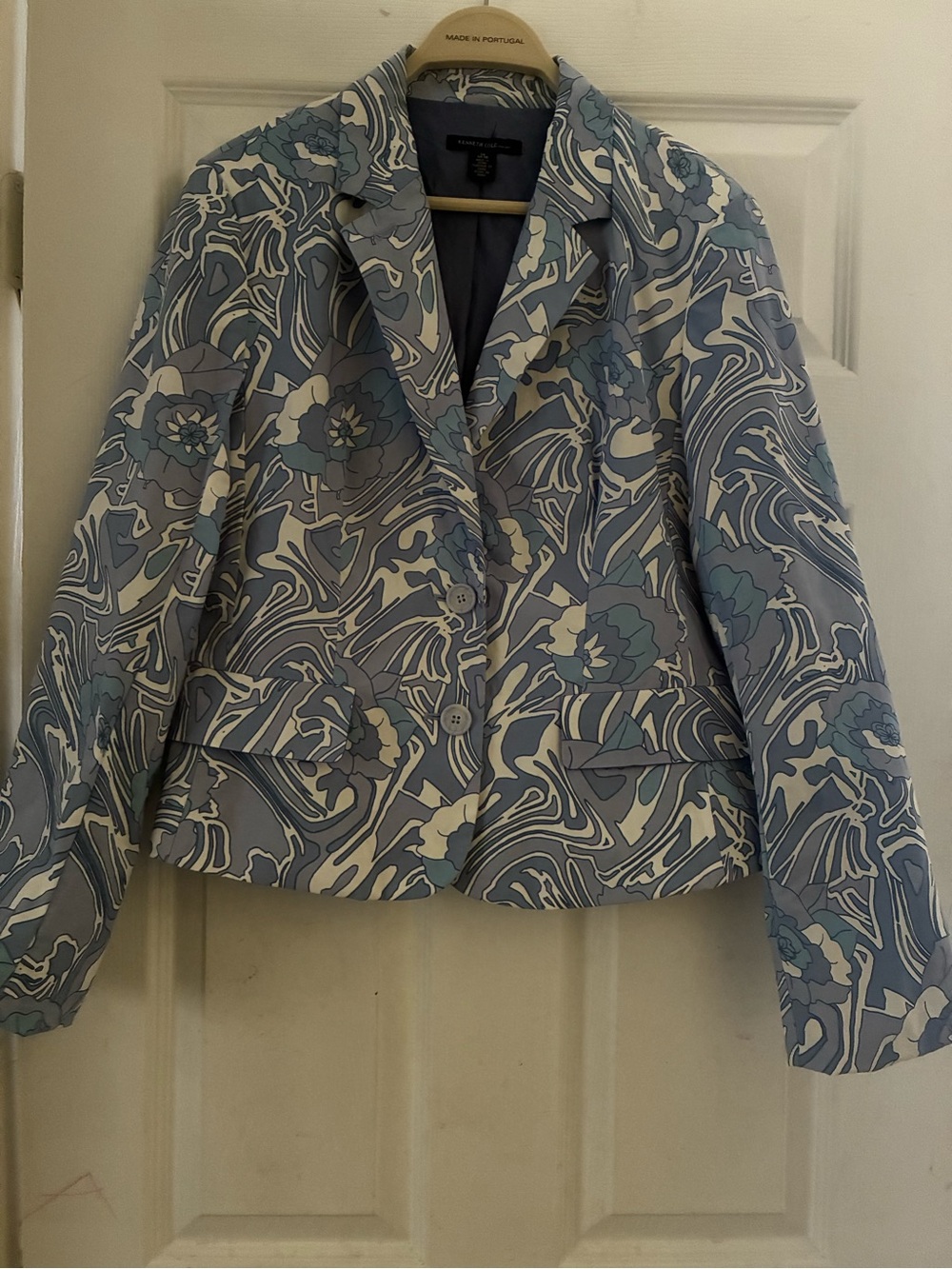 Kenneth Cole New York Blue & White Floral Cropped Blazer
